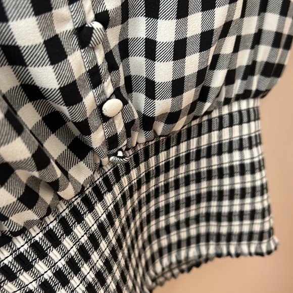 Black & White Checkered Blouse - Picture 4 of 5